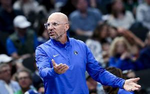 基德：球队在全力竞争 做到了防守端要求的所有事