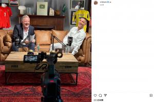 一生最私密、坦诚的采访！C罗晒与摩根大笑图并配表情：