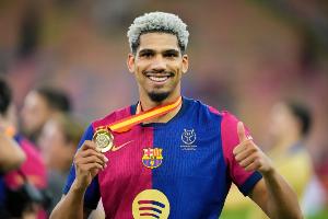 阿劳霍186次出场追平内马尔并列巴萨美洲球员出场数第十，梅西第1