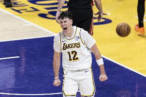 从“样样通样样松”到关键先生！拉拉维亚用全能表现回应外界质疑