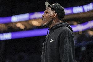 Scotto：爱德华兹已获批准进行对抗性篮球训练 复出计划正常推进