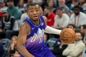 哈迪：科利尔已经被激活 会看看他今晚是否出战