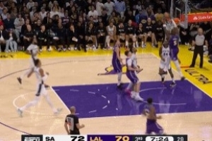 18状元探花连线！东契奇抛传助飞艾顿空接暴扣