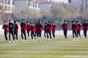 亚泰备战收官战 苏亚雷斯：要尽快调整心态打好最后一轮比赛